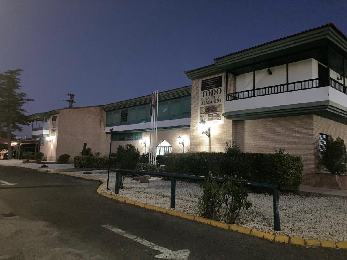 Hotel Αλμάγκρο Εξωτερικό φωτογραφία